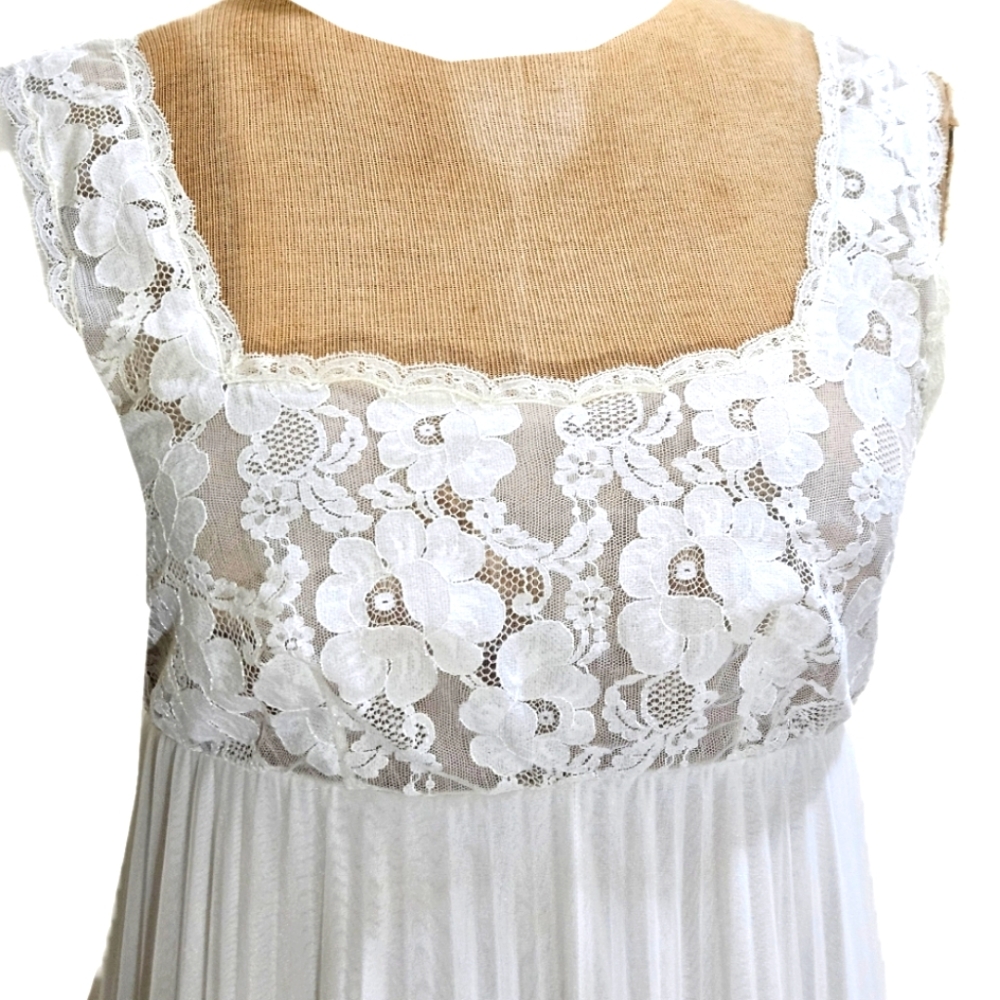 Vintage Blanche by Erika McGowan 1960s bridal nightgown dress - Picture 2 of 8